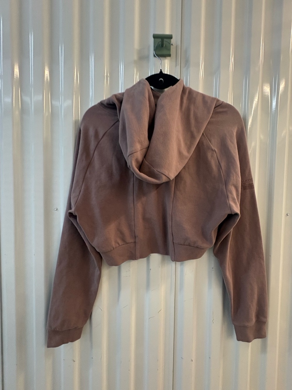 Alphalete Athletics Identity Cotton Mauve Cropped Hoodie